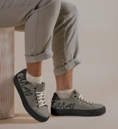 Sneakers casual footwear